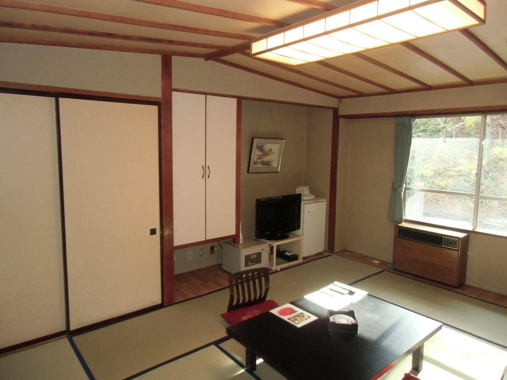 山之內 丰生日式旅馆酒店 外观 照片